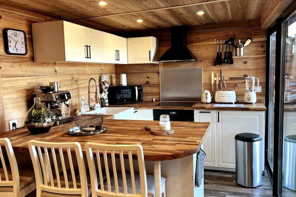Chalet Et Jaccuzy Sur La Plage Biscarrosse Exteriér fotografie